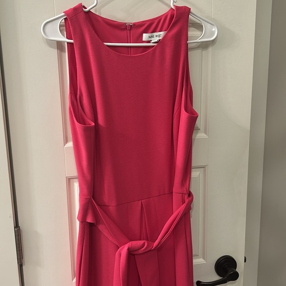 ❤️❤️ Nine West hot pink Flyaway Leg Belted Jumpsuit - Picture 4 of 7